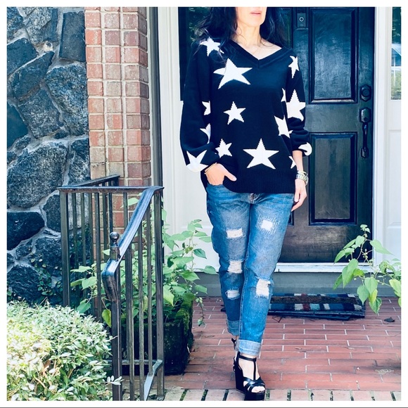FALL MUST HAVE BLACK V NECK STAR SWEATER - Picture 10 of 15